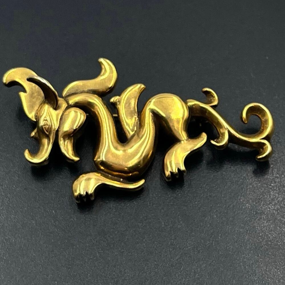 MMA Chinese Dragon Brooch Pin Pendant Metropolitan Museum of Art 1970s Vintage